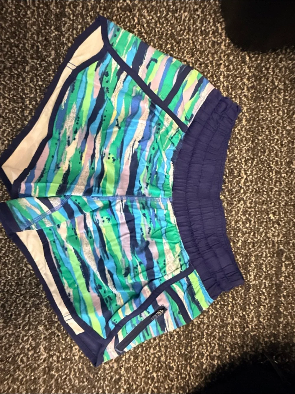 Lululemon Tracker Short III Seven Wonders Multi / Hero Blue 4